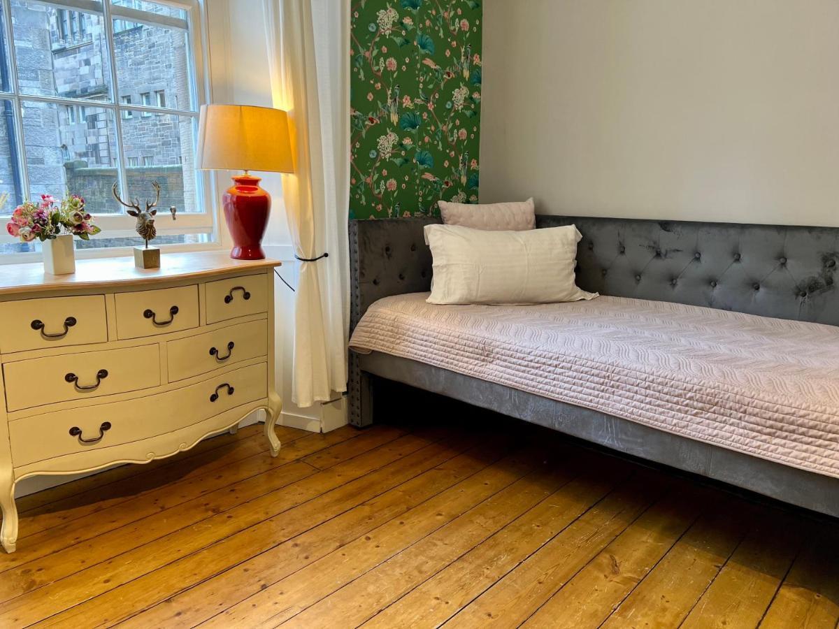 Old Town Centre Apartment 5 Mins To Edinburgh Castle Buitenkant foto
